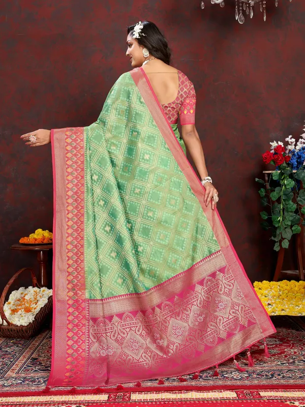 Pista_Green_Soft_Organza_Silk_With_Meenakari_Weaving_Design_And_Rich_Meenakari_Weaving_Pallu_Saree
