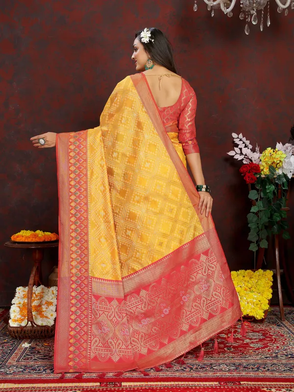 Yellow_Soft_Organza_Silk_With_Meenakari_Weaving_Design_And_Rich_Meenakari_Weaving_Pallu_Saree
