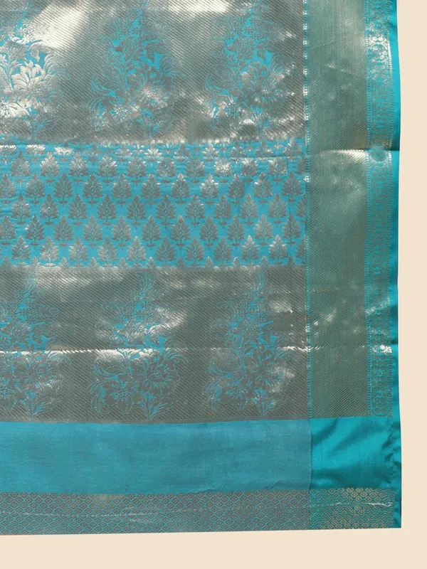 Pink_Soft_Banarasi_Silk_With_Beautiful_Gold_Zari_Weaving_With_Rich_Pallu_Saree