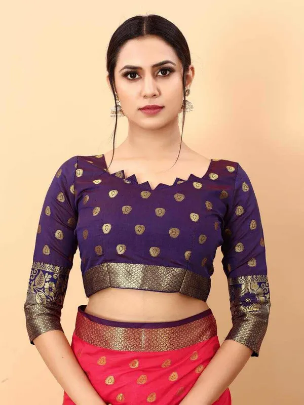 Gajari_Amazing_Ethnic_Wear_Silk_Traditional_Saree