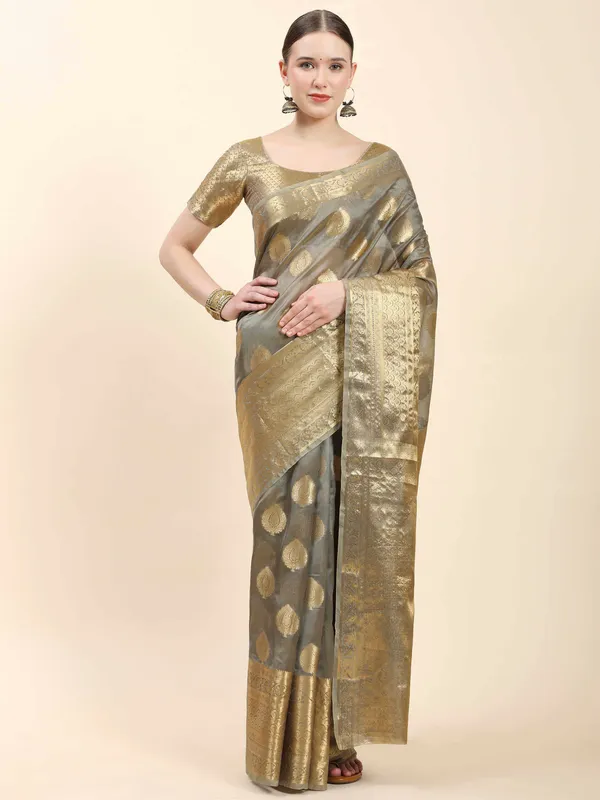 Grey_Organza_Silk_With_Beautiful_Gold_Zari_Weaving_With_Rich_Pallu_Saree