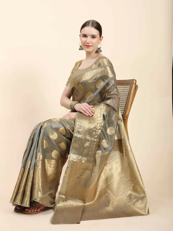 Grey_Organza_Silk_With_Beautiful_Gold_Zari_Weaving_With_Rich_Pallu_Saree