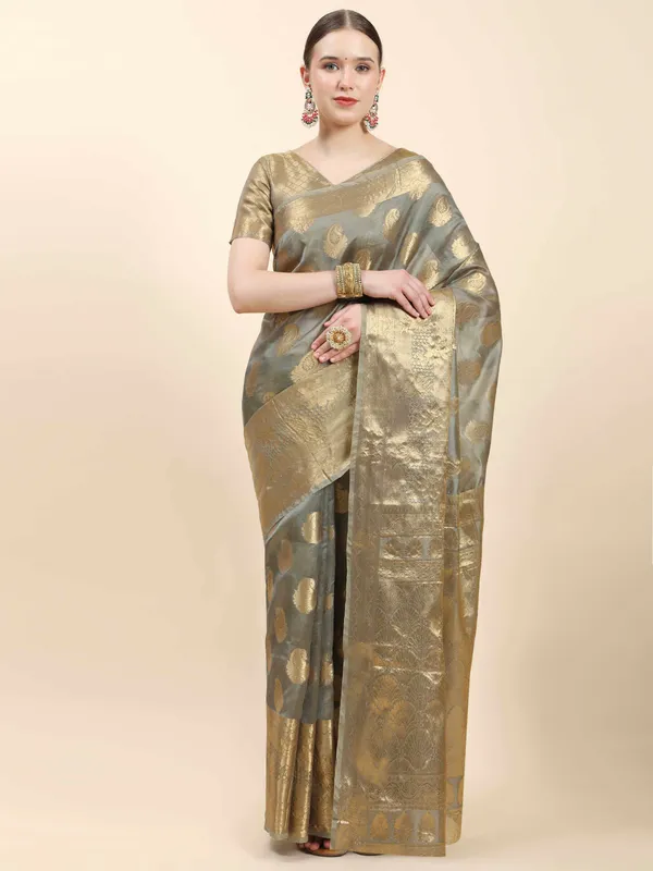 Grey_Organza_Silk_With_Beautiful_Gold_Zari_Weaving_With_Rich_Pallu_Saree