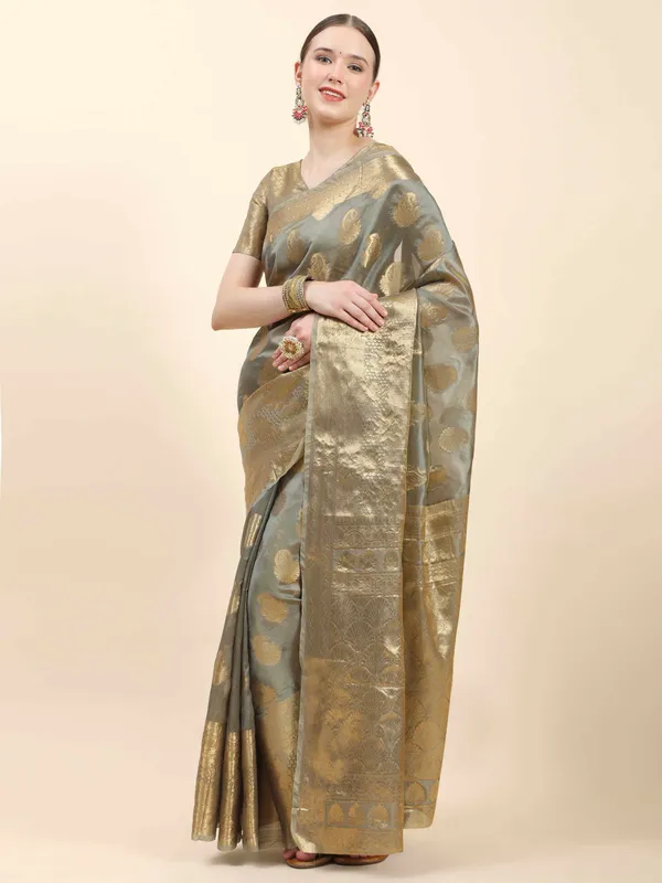 Grey_Organza_Silk_With_Beautiful_Gold_Zari_Weaving_With_Rich_Pallu_Saree