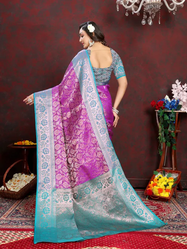 Majenta_Lichi_Silk_With_Beautiful_Sliver_And_Cooper_Zari_Weaving_With_Rich_Pallu_Saree