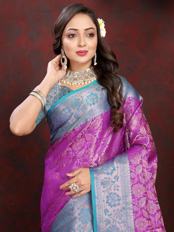 Majenta_Lichi_Silk_With_Beautiful_Sliver_And_Cooper_Zari_Weaving_With_Rich_Pallu_Saree