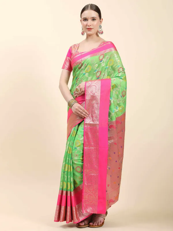 Green_Pure_Lichi_Silk_With_Beautiful_Gold_Zari_Weaving_With_Heavy_Rich_Pallu_Saree