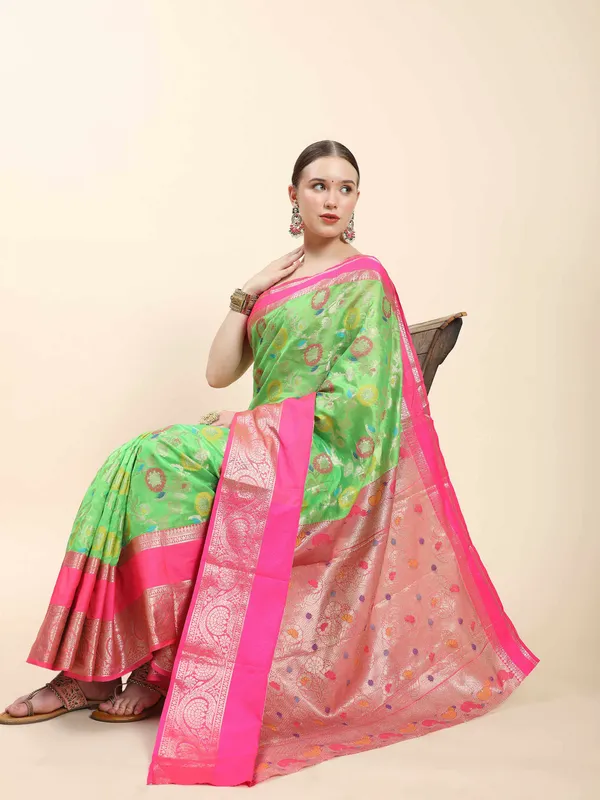 Green_Pure_Lichi_Silk_With_Beautiful_Gold_Zari_Weaving_With_Heavy_Rich_Pallu_Saree