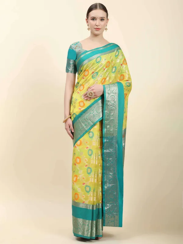 Yellow_Pure_Lichi_Silk_With_Beautiful_Gold_Zari_Weaving_With_Heavy_Rich_Pallu_Saree