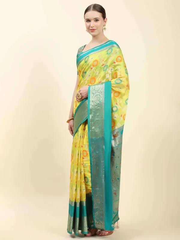 Yellow_Pure_Lichi_Silk_With_Beautiful_Gold_Zari_Weaving_With_Heavy_Rich_Pallu_Saree