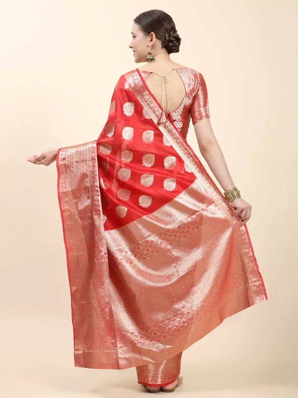 Red_Organza_Silk_With_Beautiful_Gold_Zari_Weaving_With_Rich_Pallu_Saree