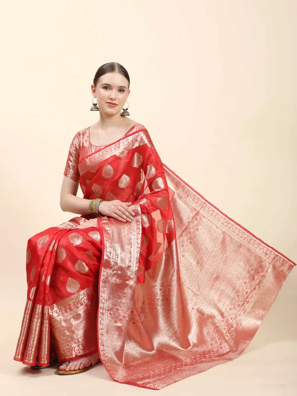 Red_Organza_Silk_With_Beautiful_Gold_Zari_Weaving_With_Rich_Pallu_Saree
