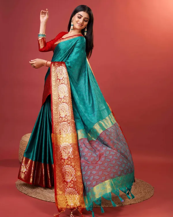 Peacock_Blue_Rich_Cotton_Jacquard_Silk_Contrast_Pallu_And_Heavy_Jacquard_Zari_Weaving_Saree_&_Contrast_Blouse