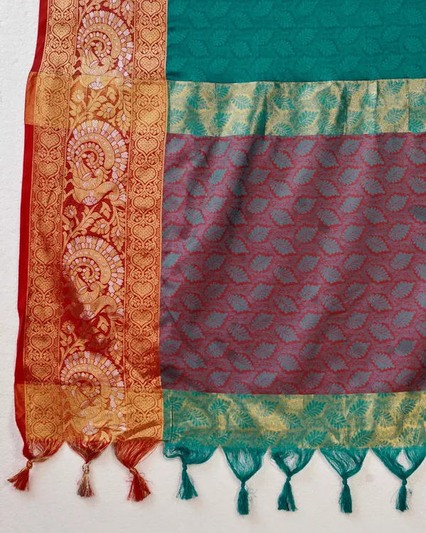 Peacock_Blue_Rich_Cotton_Jacquard_Silk_Contrast_Pallu_And_Heavy_Jacquard_Zari_Weaving_Saree_&_Contrast_Blouse