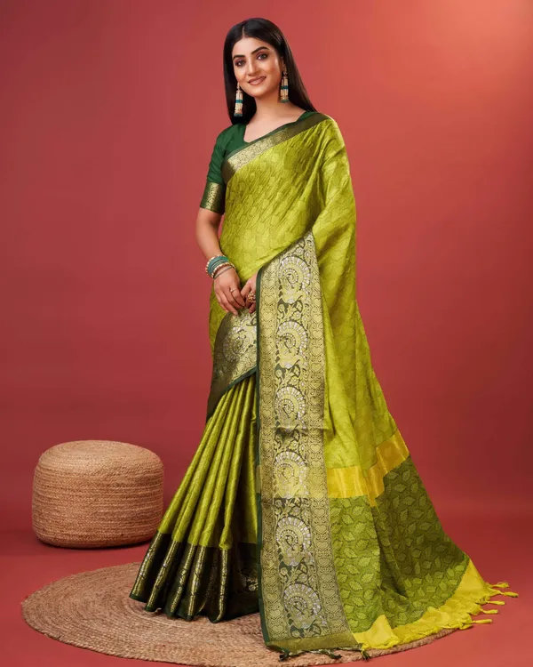 Parrot_Green_Rich_Cotton_Jacquard_Silk_Contrast_Pallu_And_Heavy_Jacquard_Zari_Weaving_Saree_&_Contrast_Blouse