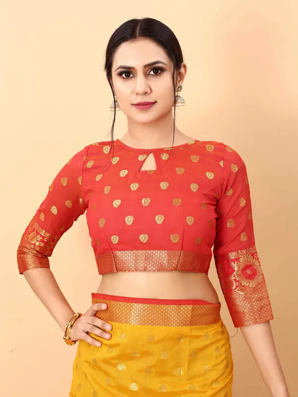 Yellow_Amazing_Ethnic_Wear_Silk_Traditional_Saree