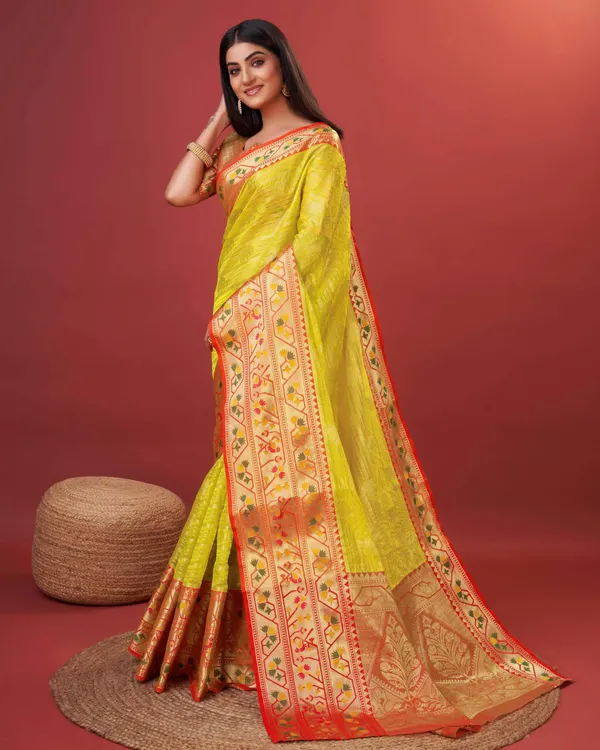 Yellow_Pure_Lichi_Silk_With_Beautiful_Gold_Zari_Weaving_With_Heavy_Rich_Pallu_Saree