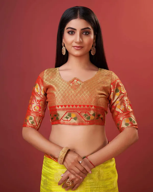Yellow_Pure_Lichi_Silk_With_Beautiful_Gold_Zari_Weaving_With_Heavy_Rich_Pallu_Saree