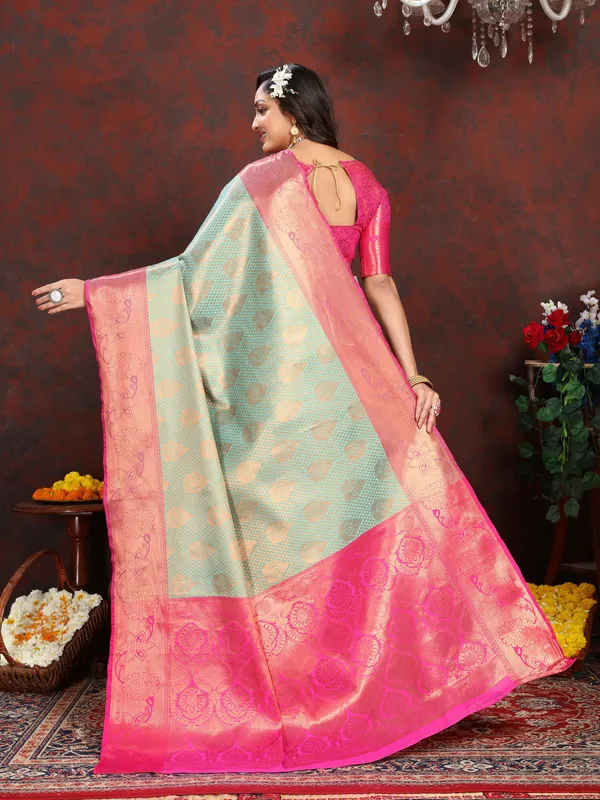 Pista_Green_Lichi_Silk_With_Beautiful_Gold_And_Silver_Zari_Weaving_With_Rich_Pallu_Saree
