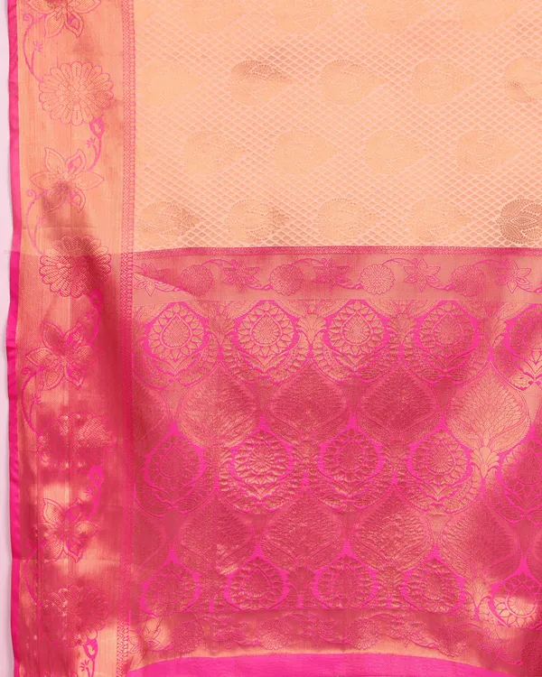 Peach_Lichi_Silk_With_Beautiful_Gold_And_Silver_Zari_Weaving_With_Rich_Pallu_Saree