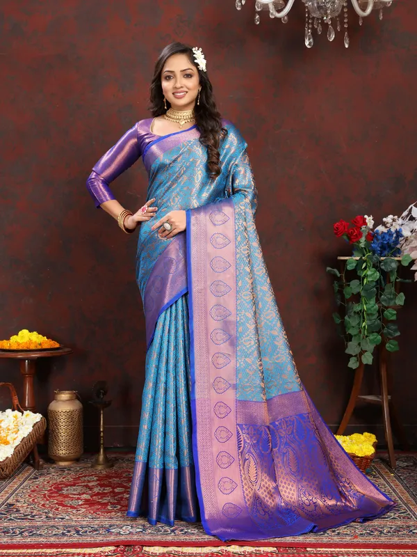 Sky_Blue_Lichi_Silk_With_Beautiful_Gold_And_Silver_Zari_Weaving_With_Rich_Pallu_Saree