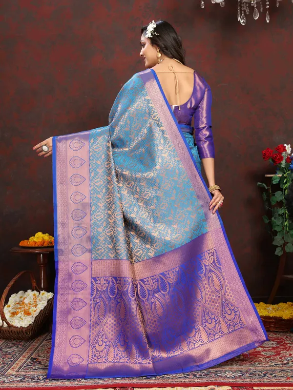 Sky_Blue_Lichi_Silk_With_Beautiful_Gold_And_Silver_Zari_Weaving_With_Rich_Pallu_Saree