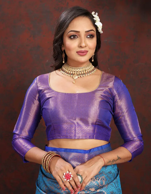 Sky_Blue_Lichi_Silk_With_Beautiful_Gold_And_Silver_Zari_Weaving_With_Rich_Pallu_Saree