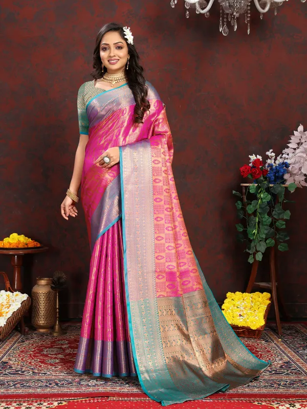 Peach_Lichi_Silk_With_Beautiful_Gold_And_Silver_Zari_Weaving_With_Rich_Pallu_Saree