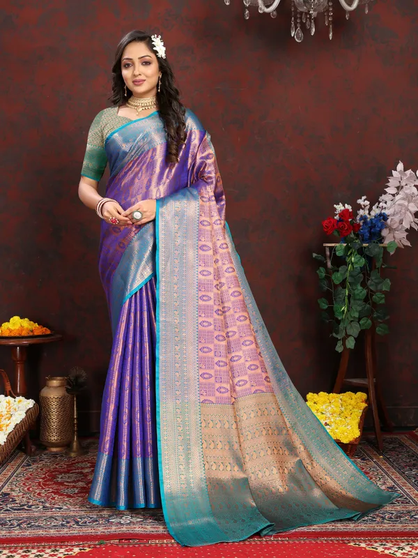 Navy_Blue_Lichi_Silk_With_Beautiful_Gold_And_Silver_Zari_Weaving_With_Rich_Pallu_Saree