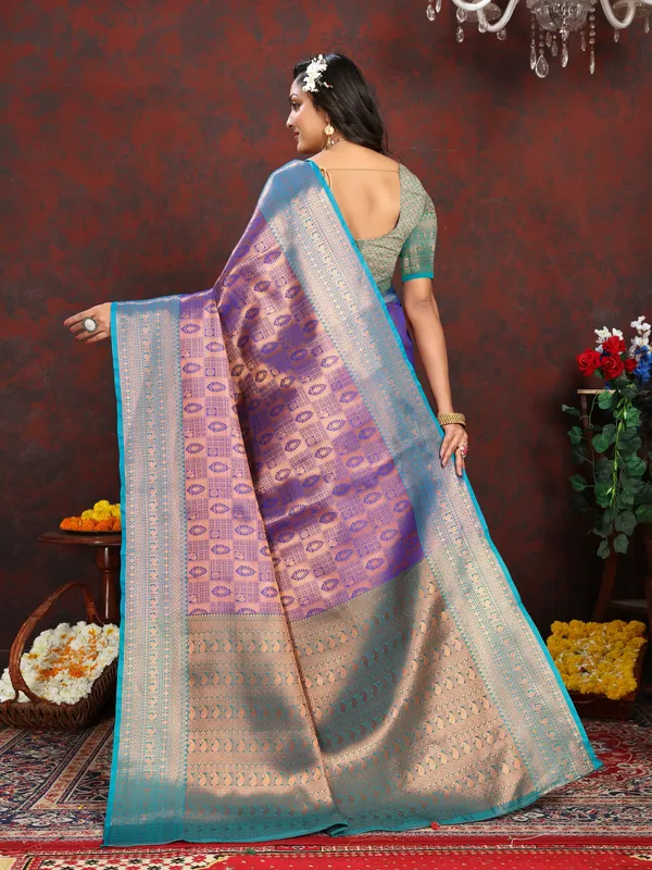 Navy_Blue_Lichi_Silk_With_Beautiful_Gold_And_Silver_Zari_Weaving_With_Rich_Pallu_Saree