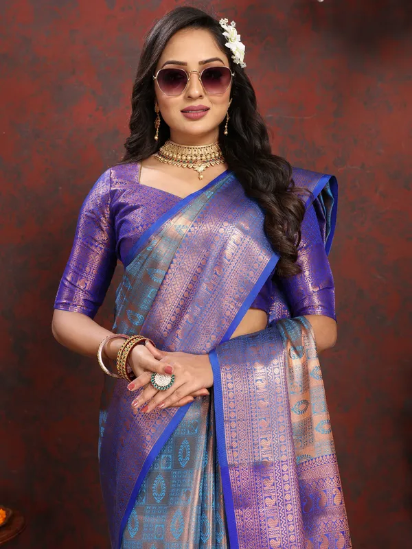 Blue_Lichi_Silk_With_Beautiful_Gold_And_Silver_Zari_Weaving_With_Rich_Pallu_Saree