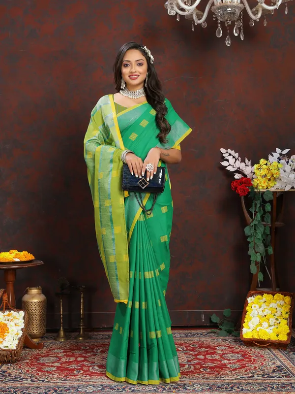 Green_Soft_Cotton_Dobi_Jacquard_Silk_Saree_And_Contrast_Pallu_Contrast_Matching_Blouse