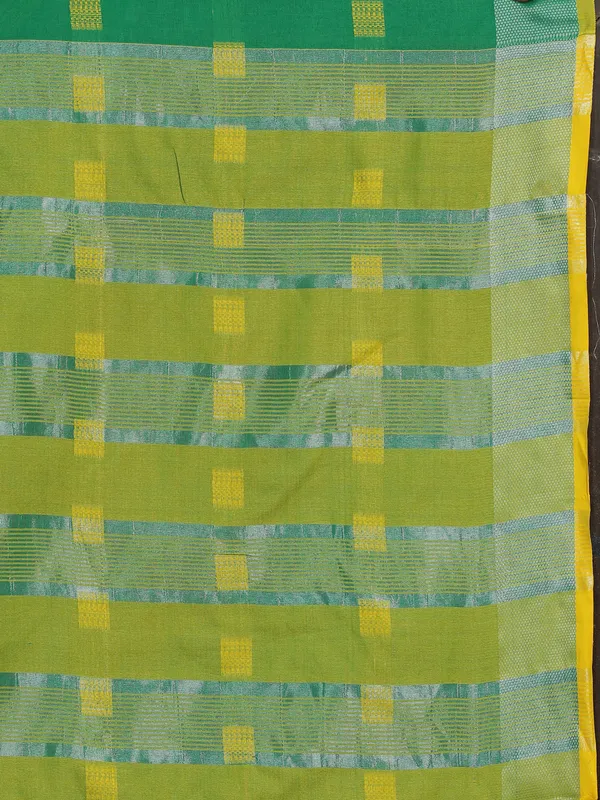 Green_Soft_Cotton_Dobi_Jacquard_Silk_Saree_And_Contrast_Pallu_Contrast_Matching_Blouse