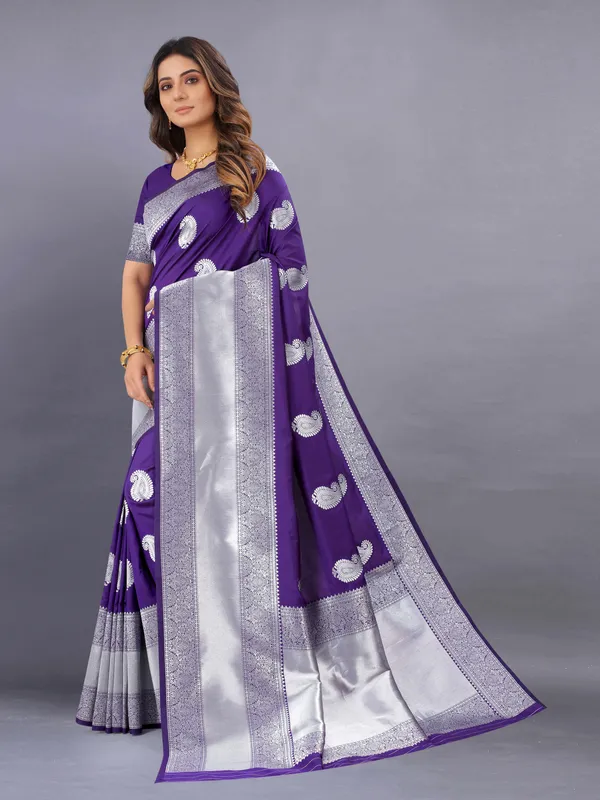 Purple_Amazing_Ethnic_Wear_Silk_Traditional_Saree