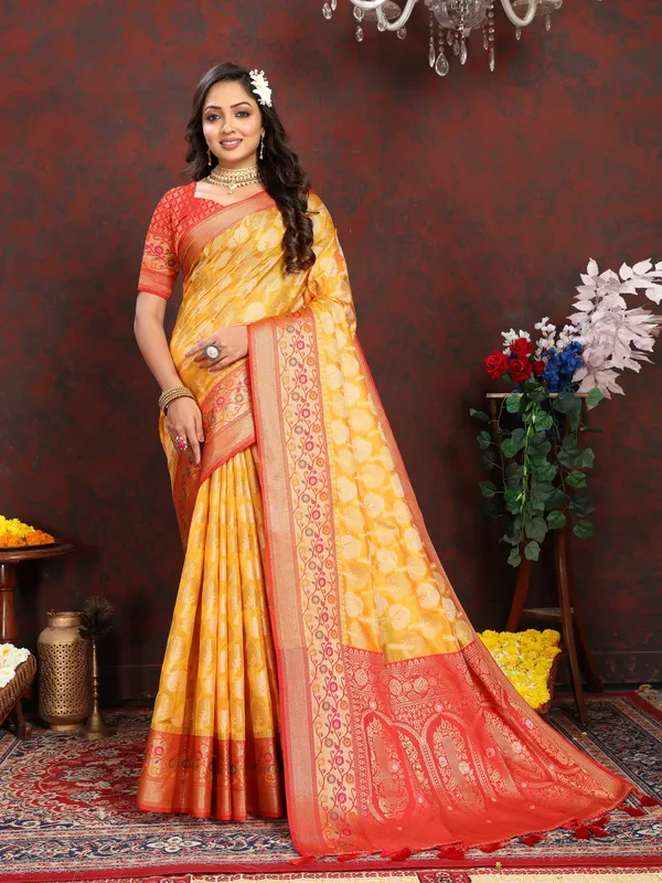 Yellow_Soft_Organza_Silk_With_Meenakari_Weaving_Design_Pallu_Saree