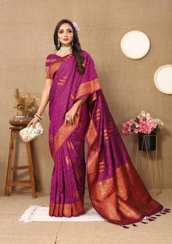 Majenta_Soft_Silk_With_Copper_Zari_Weaving_Design_And_Rich_Zari_Weaving_Pallu_Saree