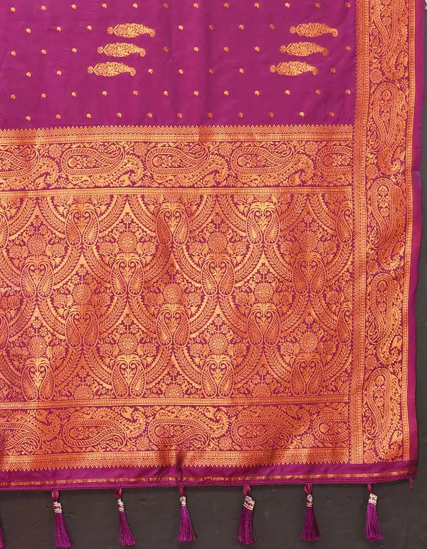 Majenta_Soft_Silk_With_Copper_Zari_Weaving_Design_And_Rich_Zari_Weaving_Pallu_Saree