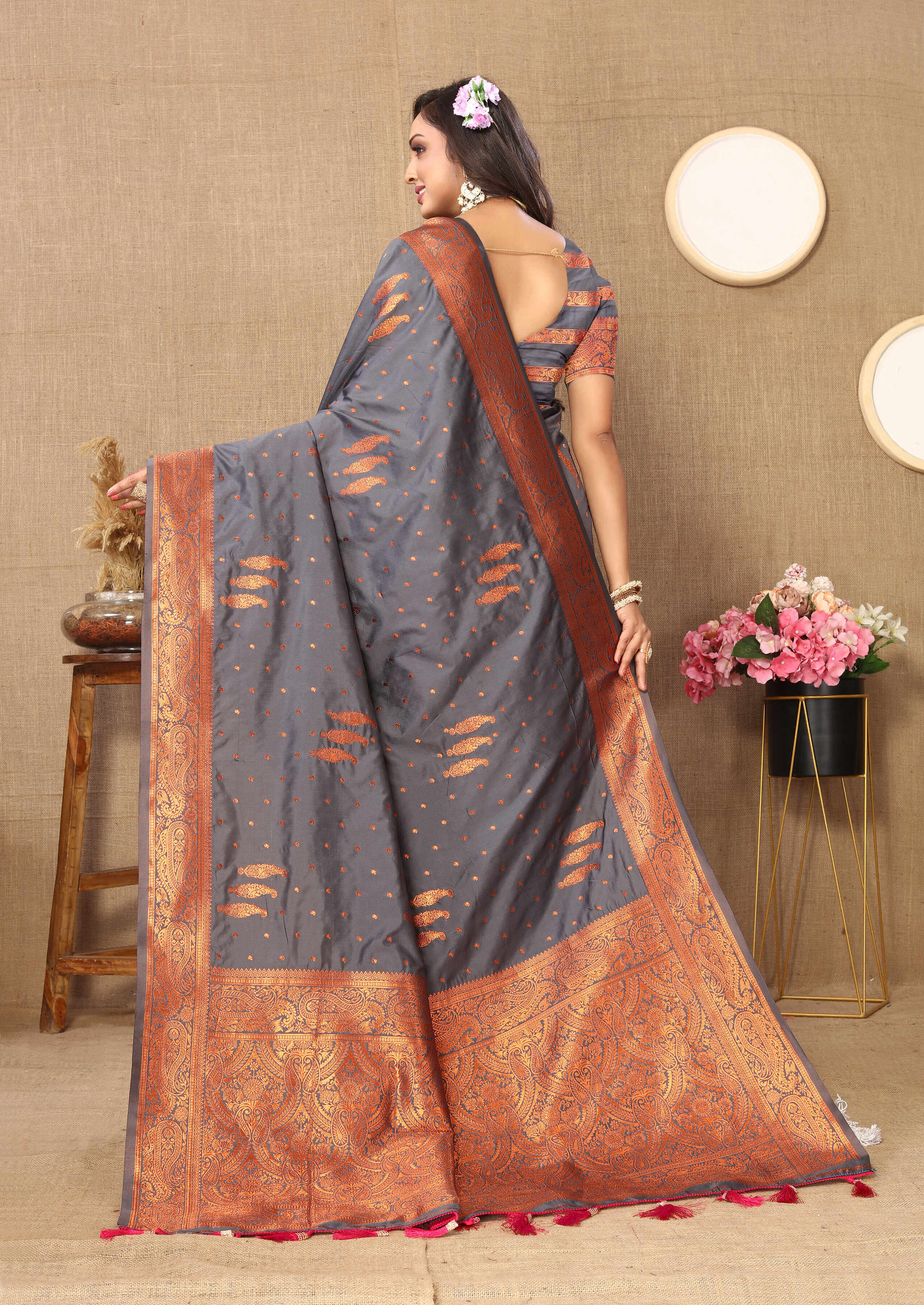 Grey_Soft_Silk_With_Copper_Zari_Weaving_Design_And_Rich_Zari_Weaving_Pallu_End_Saree