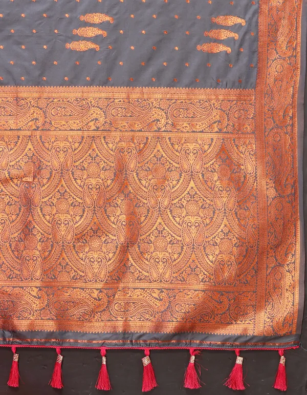 Grey_Soft_Silk_With_Copper_Zari_Weaving_Design_And_Rich_Zari_Weaving_Pallu_End_Saree