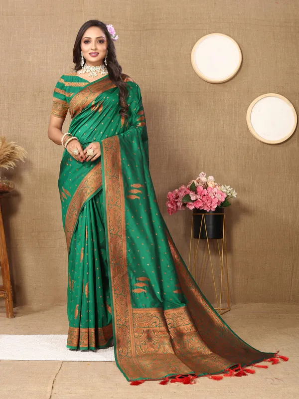 Green_Soft_Silk_With_Copper_Zari_Weaving_Design_And_Rich_Zari_Weaving_Pallu_Saree