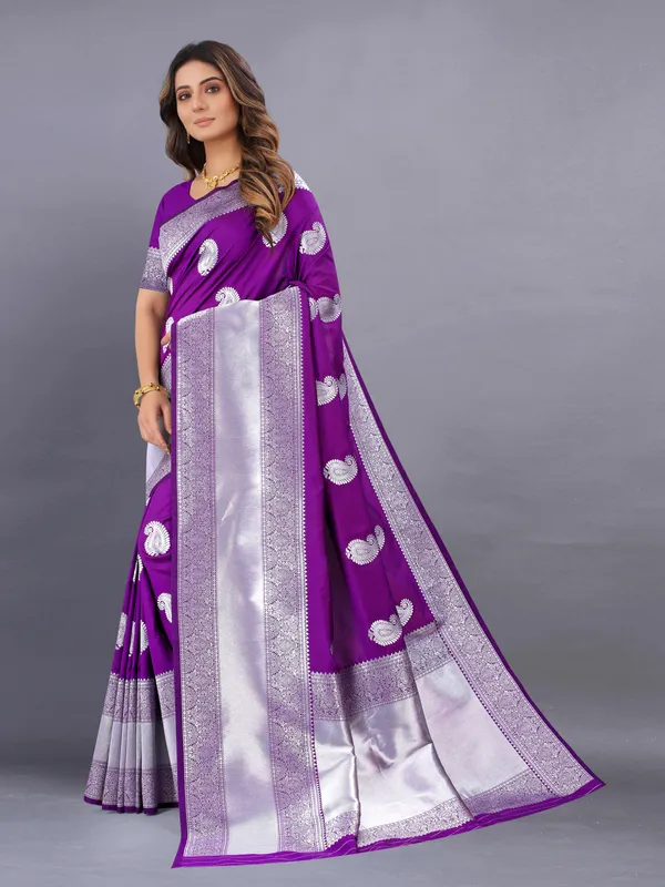 Wine_Amazing_Ethnic_Wear_Silk_Traditional_Saree
