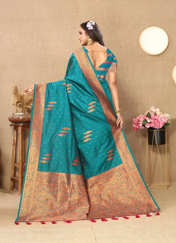 Peacoke_Blue_Soft_Silk_With_Copper_Zari_Weaving_Design_And_Rich_Zari_Weaving_Pallu_Saree
