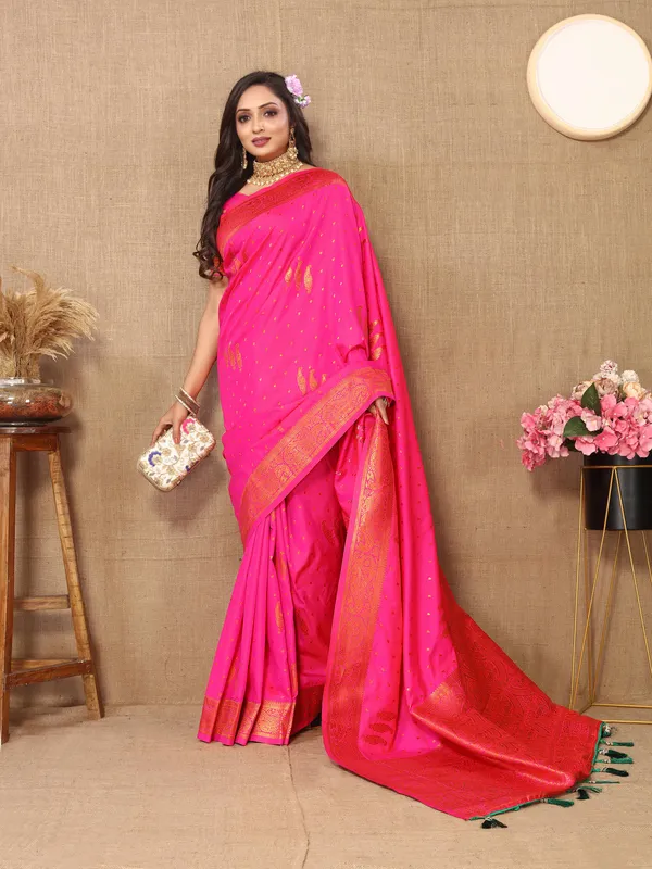 Pink_Soft_Silk_With_Copper_Zari_Weaving_Design_And_Rich_Zari_Weaving_Pallu_Saree