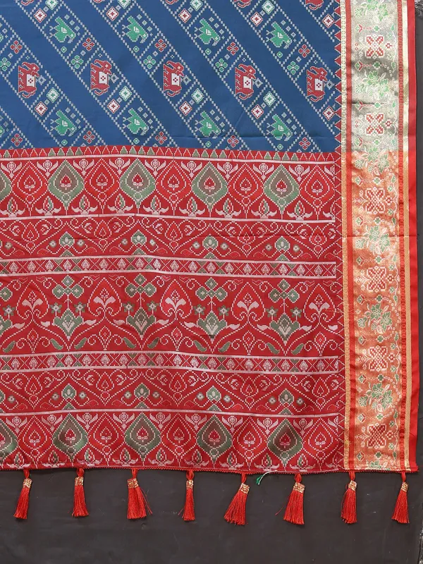 Navy_Blue_Soft_Patola_Silk_With_Meenakari_Zari_Weaving_Patterns_And_Rich_Zari_Weaving_Pallu_Saree