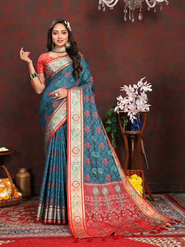 Navy_Blue_Soft_Patola_Silk_With_Meenakari_Zari_Weaving_Patterns_And_Rich_Zari_Weaving_Pallu_Saree