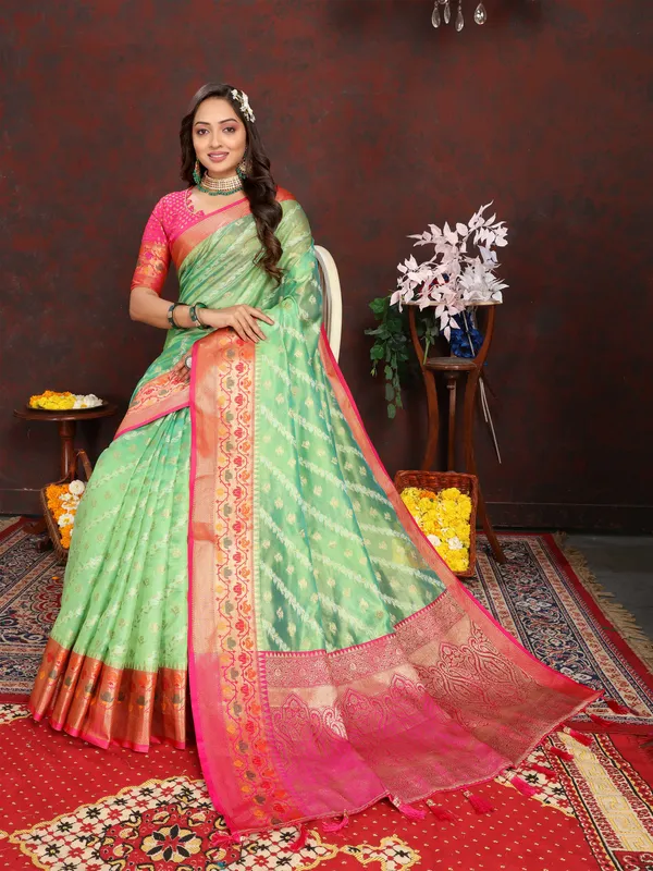 Green_Soft_Organza_Silk_With_Meenakari_Weaving_Design_Pallu_Saree