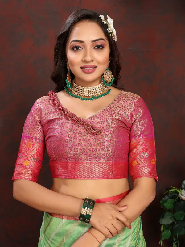 Green_Soft_Organza_Silk_With_Meenakari_Weaving_Design_Pallu_Saree