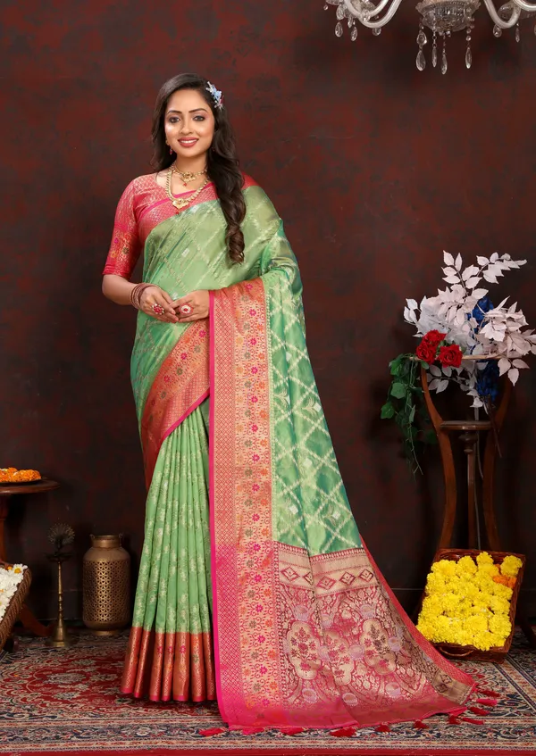 Green_Soft_Organza_Silk_With_Meenakari_Weaving_Design_Pallu_Saree