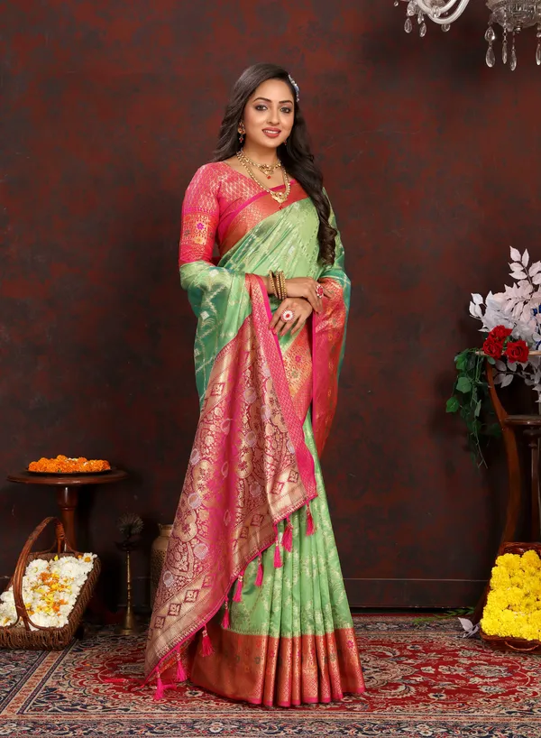 Green_Soft_Organza_Silk_With_Meenakari_Weaving_Design_Pallu_Saree