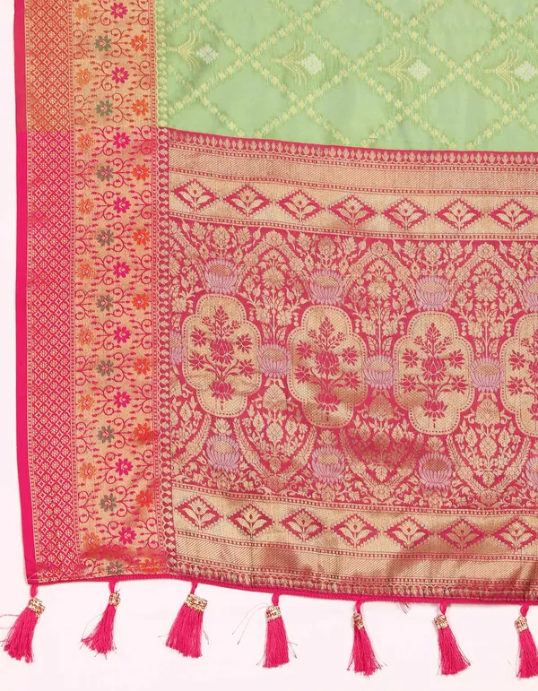 Green_Soft_Organza_Silk_With_Meenakari_Weaving_Design_Pallu_Saree